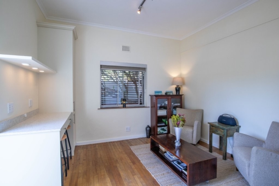 To Let 1 Bedroom Property for Rent in Sea Point Western Cape